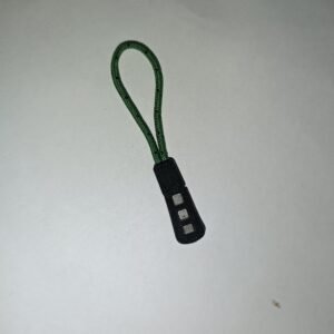 Zip puller string with tipping
